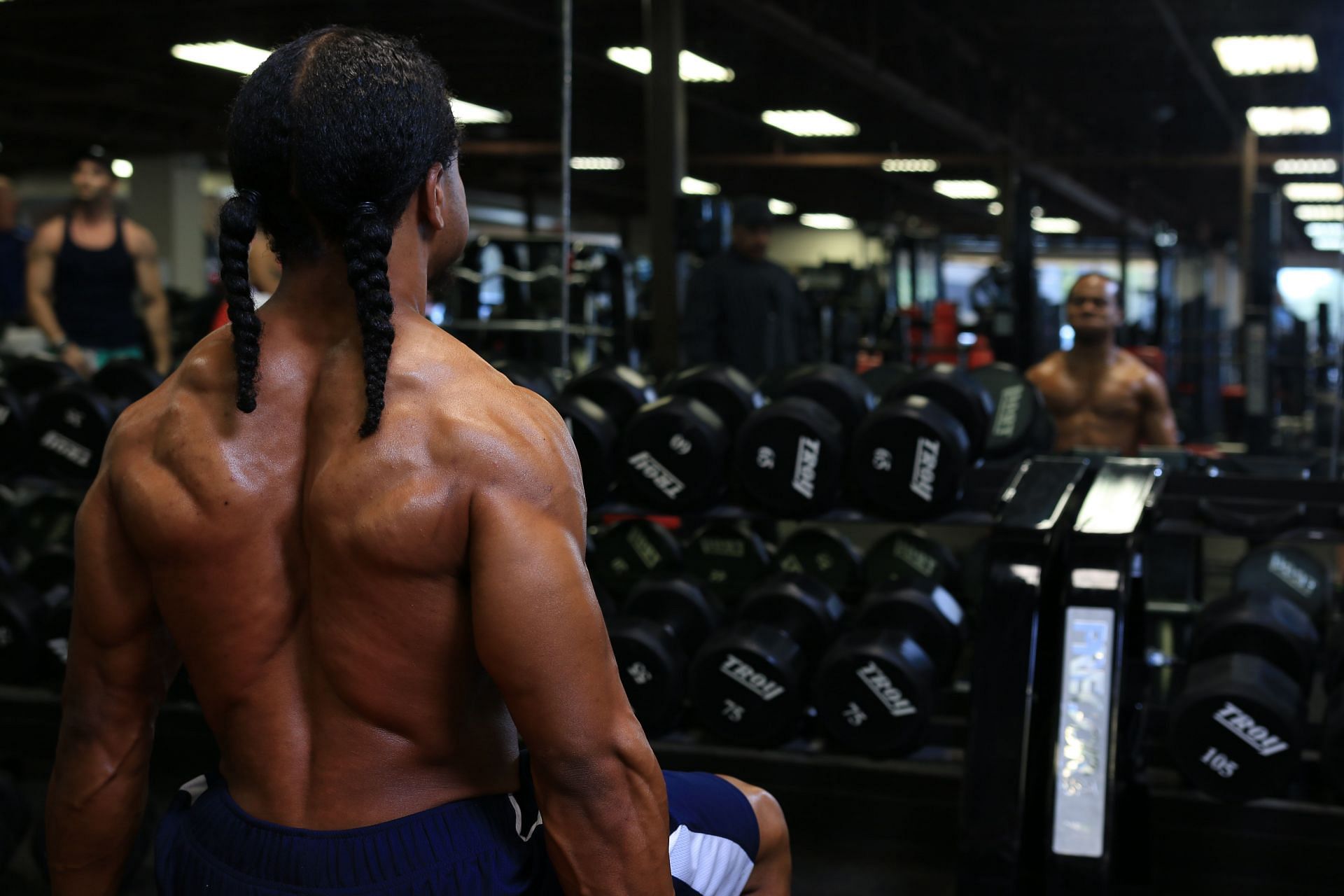 Improves your posture and reduces the risk of your injury. (Image via Unsplash )